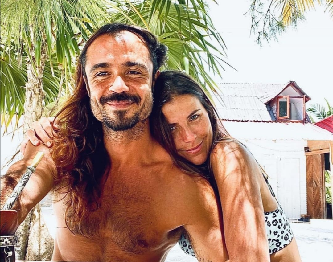 El músico Nico Kora es el prometido de la actriz María Fernanda Yepes.