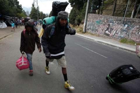 Perú se suma a Ecuador y también exigirá pasaporte a los migrantes venezolanos