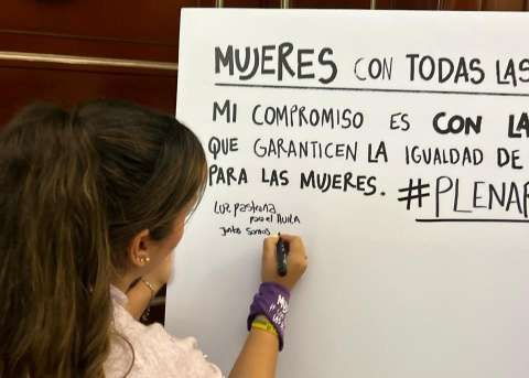 Día M: Cinco proyectos a favor de las mujeres fueron aprobados en el Congreso