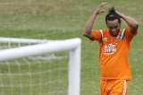 Ronaldinho regresa al fútbol brasileño con victoria y es ovacionado en el Maracaná