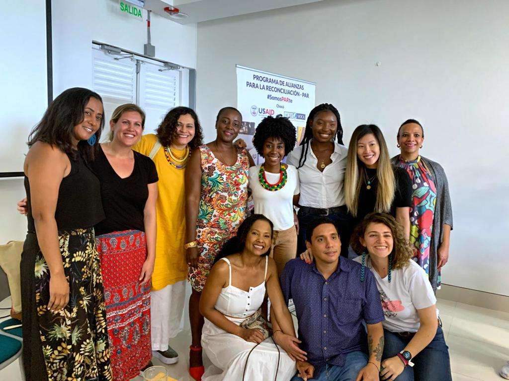 Grupo de mujeres en encuentro de Innovation Girls.