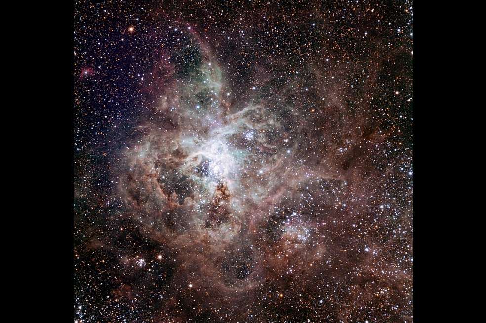 IMAGEN DE REFERENCIA - La Nebulosa Tarántula es la mayor nebulosa de la Gran Nube de Magallanes.