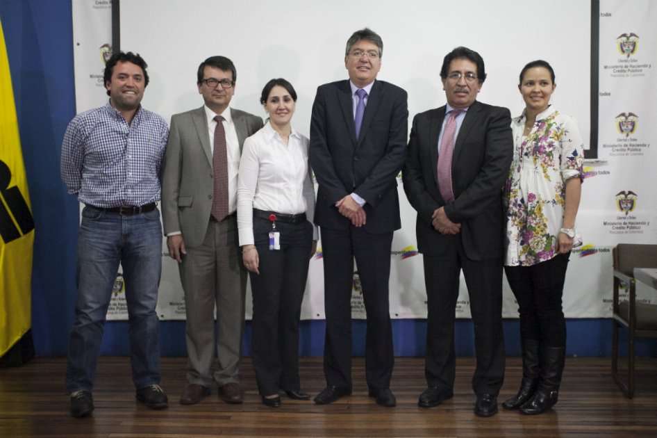 Ministro de Hacienda y su equipo