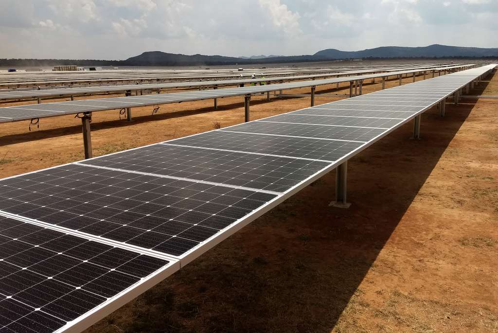 MEX3091. VILLA DE ARRIAGA (MÉXICO), 21/10/2024.- Fotografía de archivo del 27 de febrero de 2018 de paneles solares en el municipio de Villa de Arriaga, en San Luis Potosí (México). La industria solar en Centroamérica está experimentando un crecimiento anual del 5 al 7 %, impulsado por los altos costos de la electricidad y la necesidad de fortalecer el sector comercial en la región. EFE/ Ulises Andrade ARCHIVO