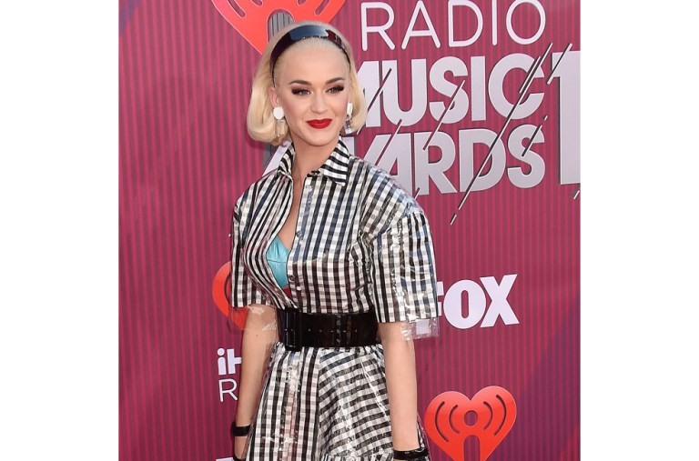Katy Perry: parto y lanzamiento de disco al mismo tiempo