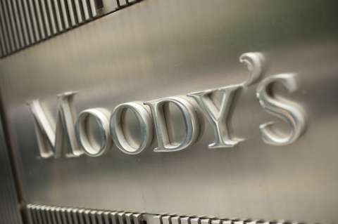 Podría resultar difícil que Colombia cumpla con sus metas fiscales: Moody´s