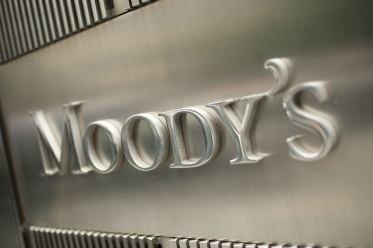 Podría resultar difícil que Colombia cumpla con sus metas fiscales: Moody´s