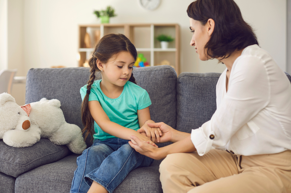 La razón por la que deberías darle explicaciones a tu hijo de tus decisiones