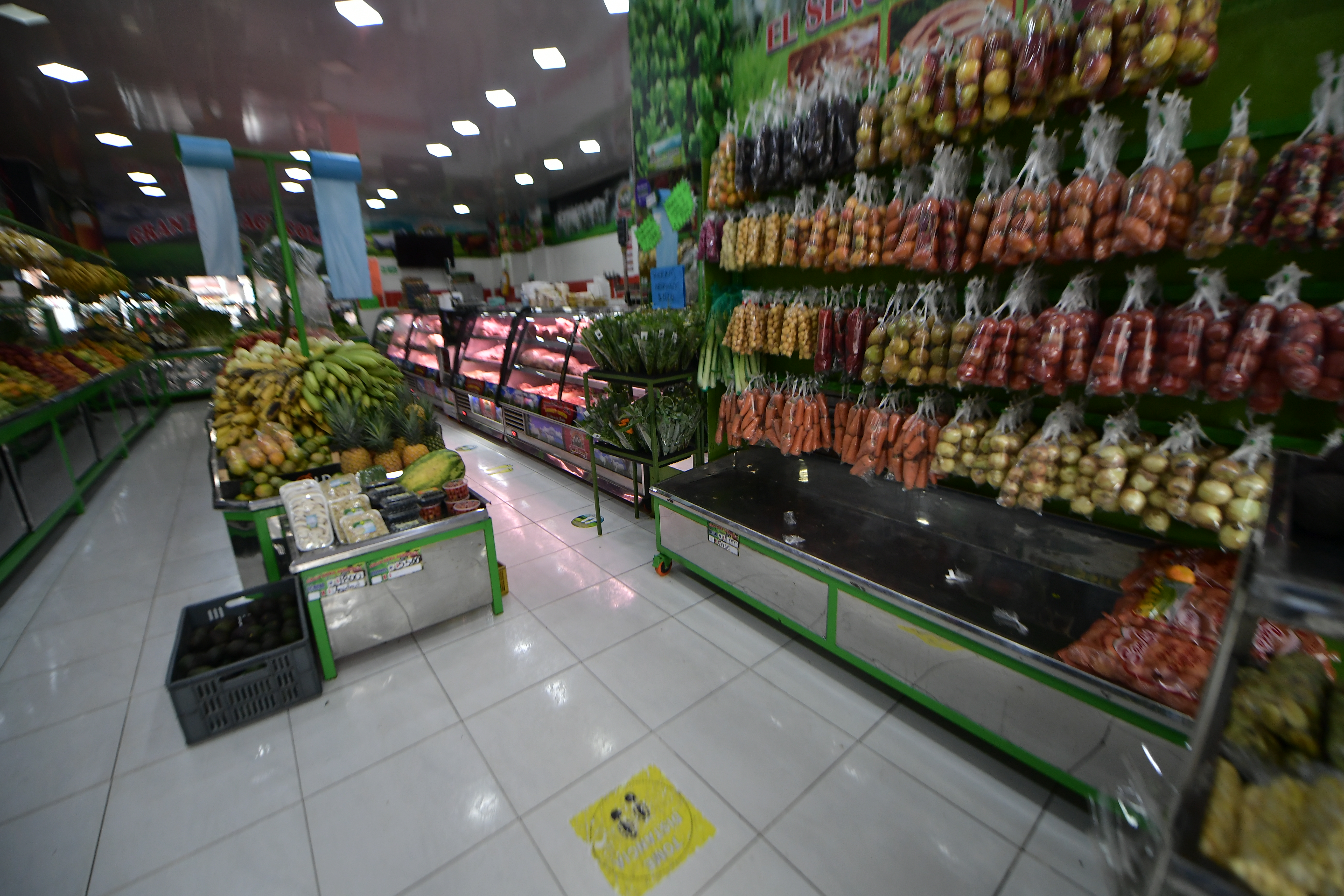 Desabastecimiento en supermercados y plazas de mercado en pandemia