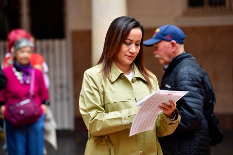 Carolina Corcho responde a cuestionamientos por créditos en su campaña para la consulta