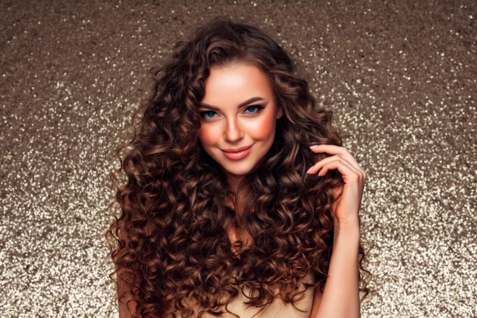 ¡Dile adiós al pelo liso! El cabello rizado es la tendencia según Louis Vuitton