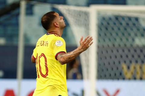 Edwin Cardona es nuevo jugador de Racing