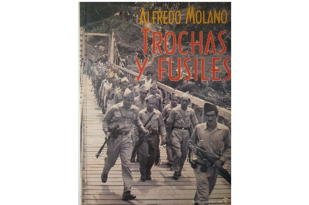 Portada de "Trochas y Fusiles" de Alfredo Molano Bravo.