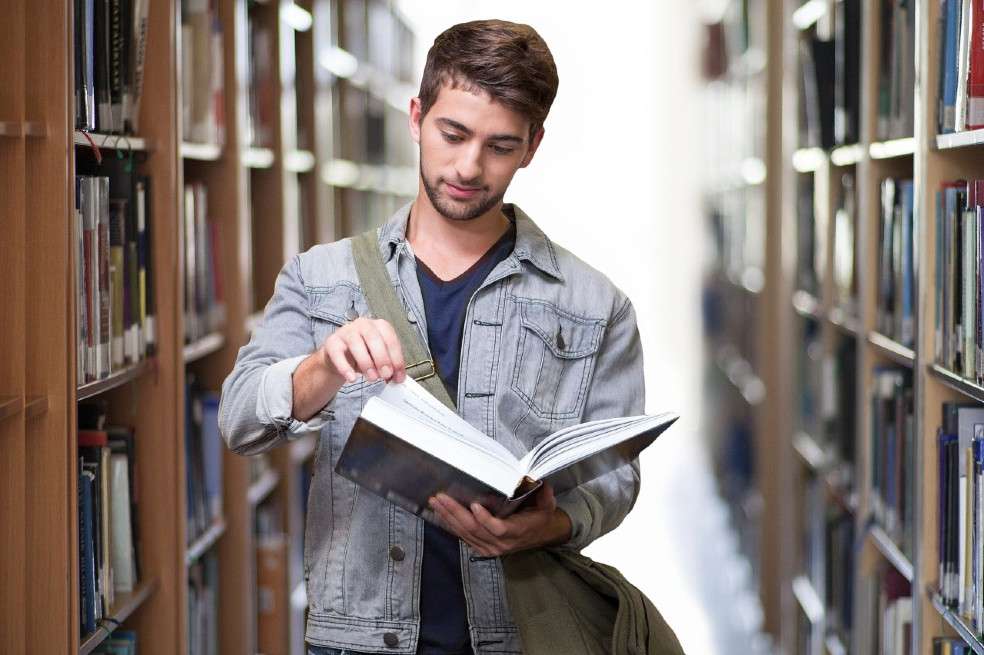 Buscan que estudiantes de último semestre no abandonen los estudios.