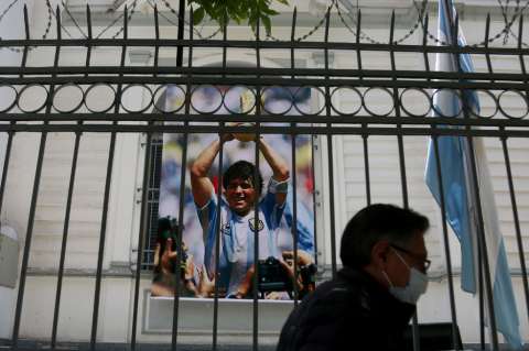 Maradona, el gladiador argentino