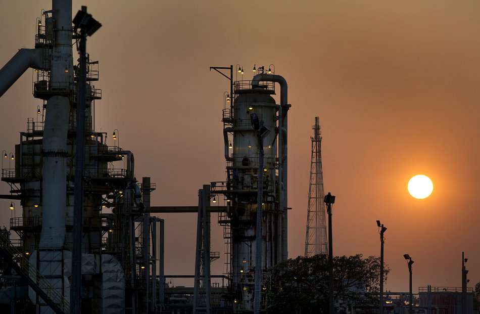 Las reservas petroleras del país están llegando a niveles preocupantes. / Bloomberg News