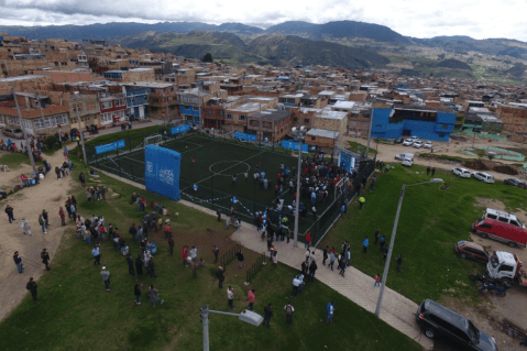 Distrito entregó dos canchas sintéticas en Usme