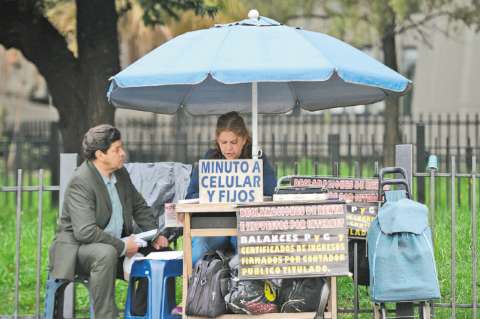 Pagar los impuestos a la antigua en Bogotá
