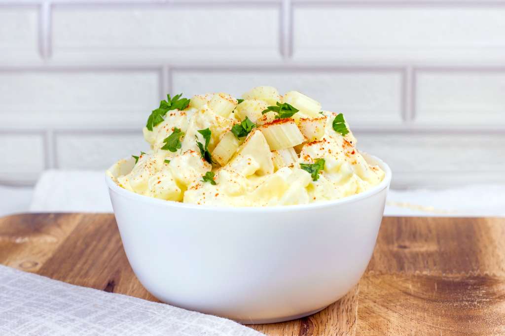 Ensalada fría de papa y manzana