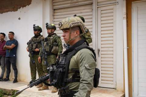 Crisis en El Plateado, Cauca: 28 policías y un soldado continúan retenidos