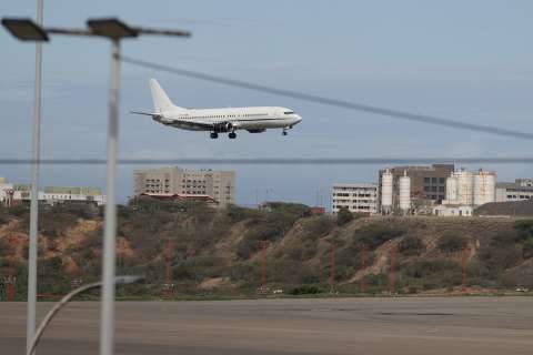 Venezuela cumplió con su amenaza: Avianca y Latam, entre las aerolíneas sin permiso de vuelo