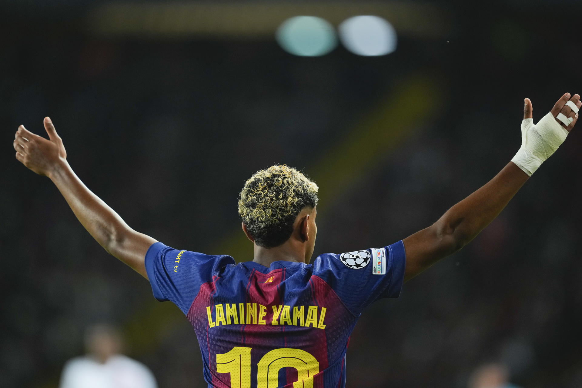 BARCELONA , 01/10/2025.- El delantero del Barcelona Lamine Yamal durante el partido de la primera fase de la Liga de Campeones que FC Barcelona y PSG disputan este miércoles en el estadio olímpico Lluis Companys. EFE/Alejandro García