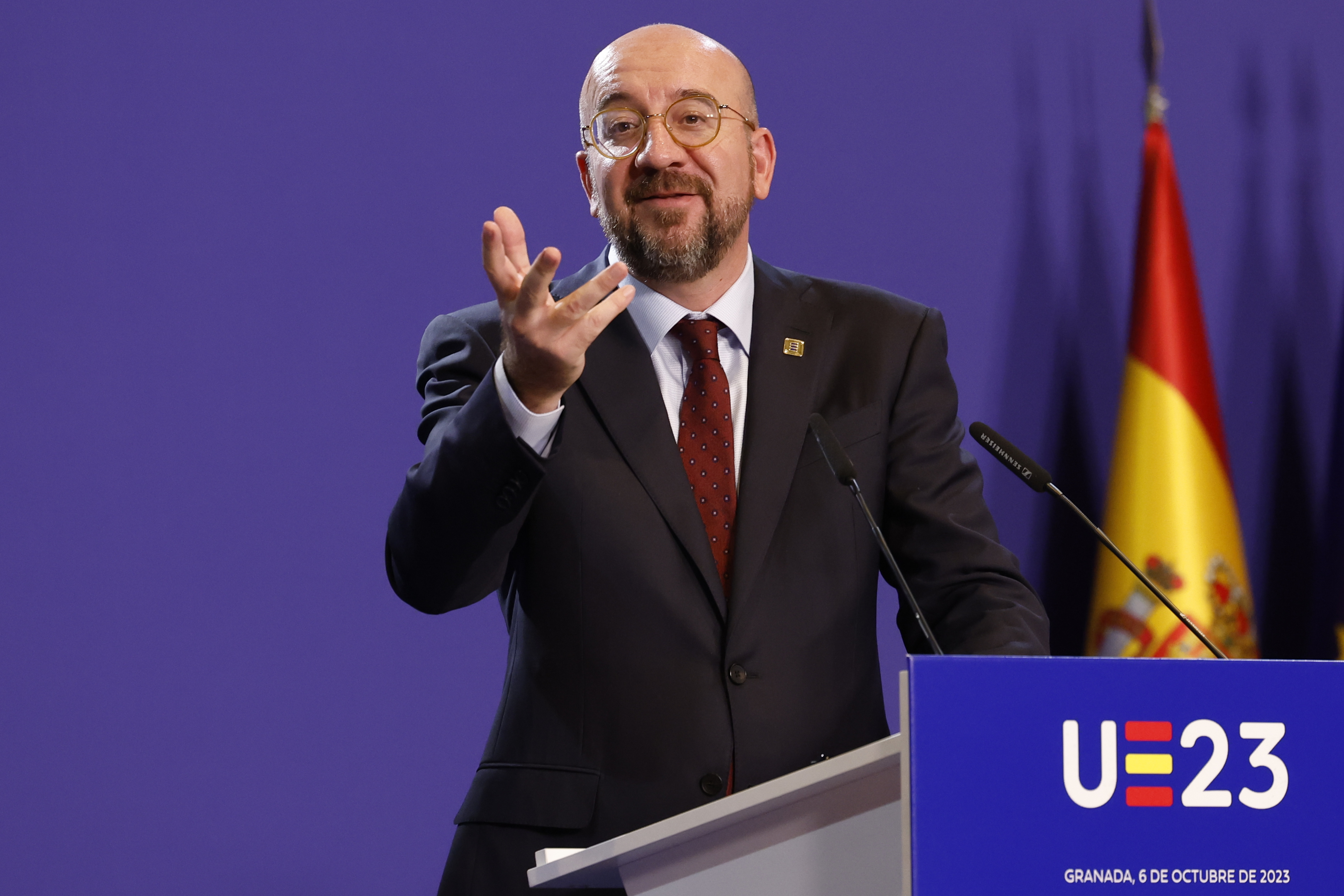 GRANADA, 06/10/2023.- El presidente del Consejo Europeo, Charles Michel, durante la rueda de prensa ofrecida tras la cumbre informal de la Unión Europea celebrada este viernes en Granada. EFE/ Pool PEUE/Javier Etxezarreta -SOLO USO EDITORIAL/SOLO DISPONIBLE PARA ILUSTRAR LA NOTICIA QUE ACOMPAÑA (CRÉDITO OBLIGATORIO)-