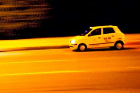 El taxista bogotano que es ejemplo de superación al volante