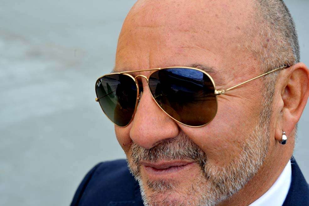 Al actor y músico César Mora le sustrajeron cerca de $50 millones de sus cuentas bancarias. / Nelson Sierra