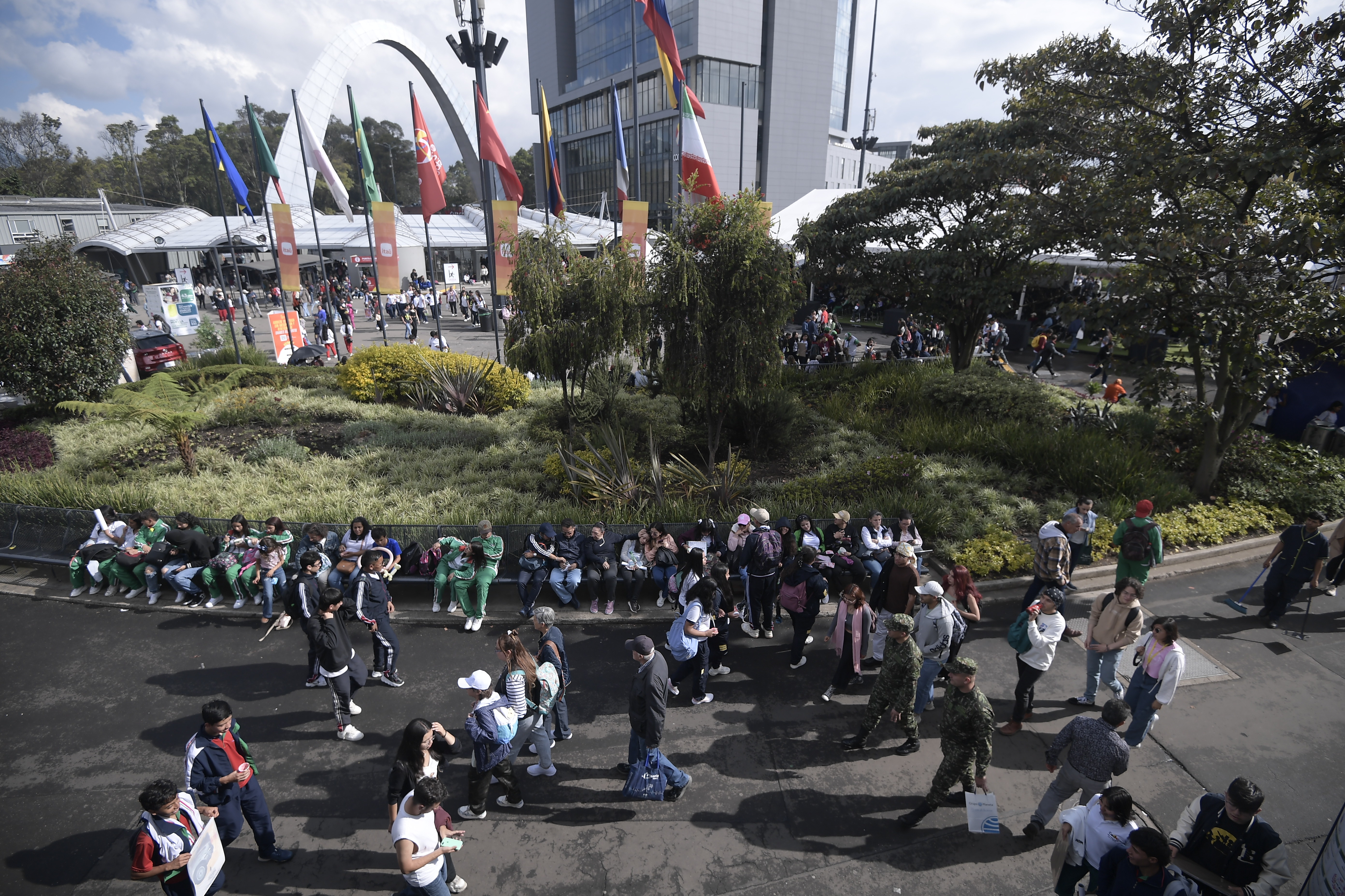 Aspectos de la Feria del Libro 2024, realizada en Corferias.