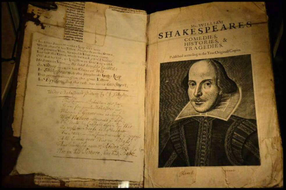 El "Primer Folio" contiene una colección de 36 obras teatrales del escritor británico. / Archivo particular