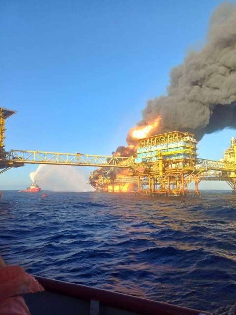 Explosión en una plataforma de gas deja seis heridos en México