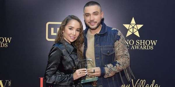 Jessi Uribe y Paola Jara, ganadores en la categoría Mejor Colaboración Musical de 2020.