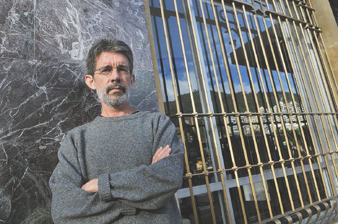 Tomás González.