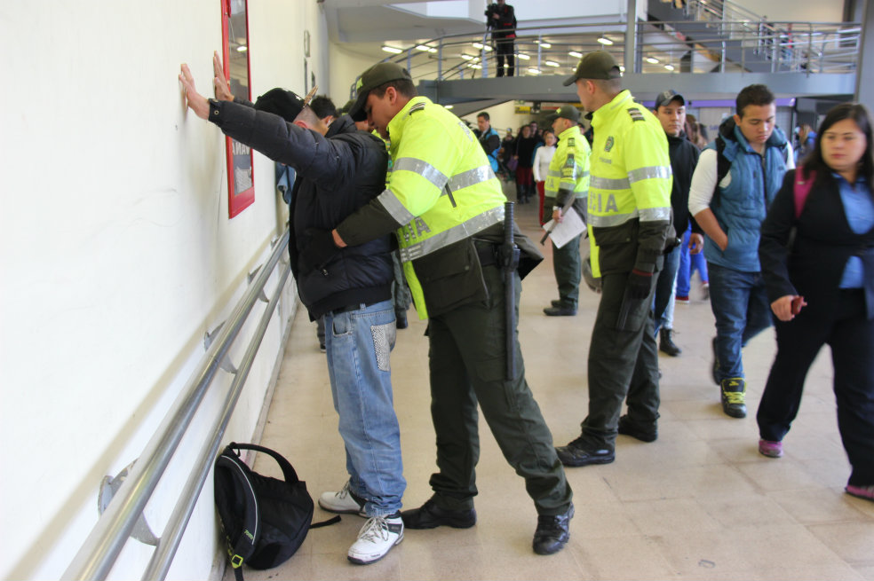 Durante 2017 las denuncias por hurto a personas crecieron 39 % con respecto a 2016. En el 53 % de los casos no se emplearon armas. El viernes es el día que más roban en la ciudad.  / El Espectador