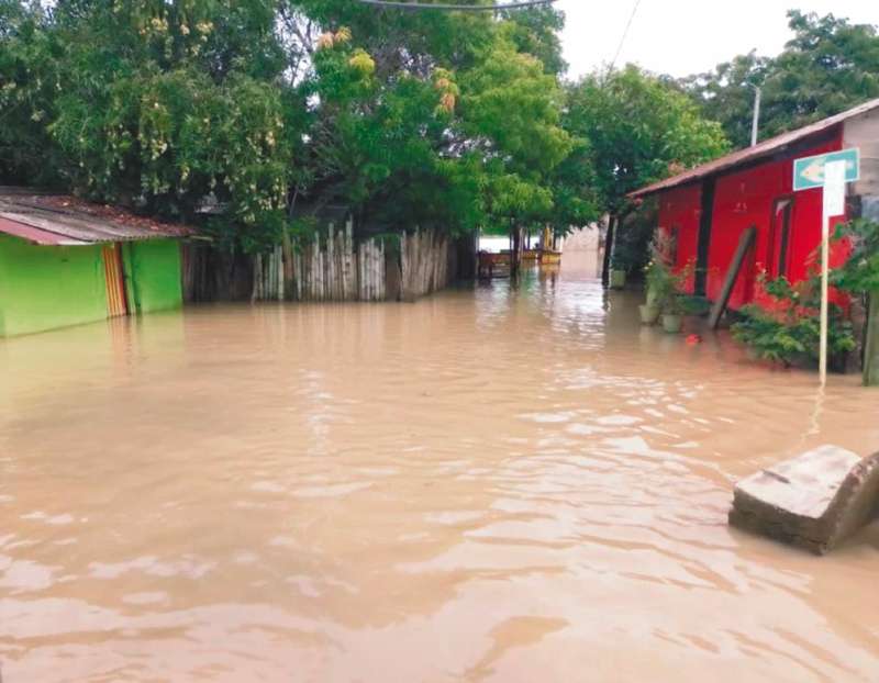 La creciente del río Cauca ha causado inundaciones en comunidades ribereñas del Valle. / Unidad de Gestión del Riesgo de Cali