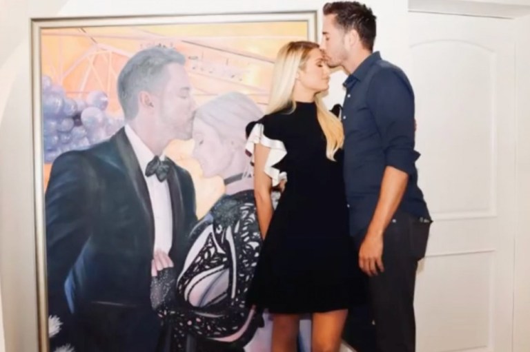 Paris Hilton le dio a su novio un regalo grande… en sentido literal y figurado