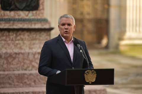 Iván Duque asegura que de poder participar en las elecciones sería reelecto