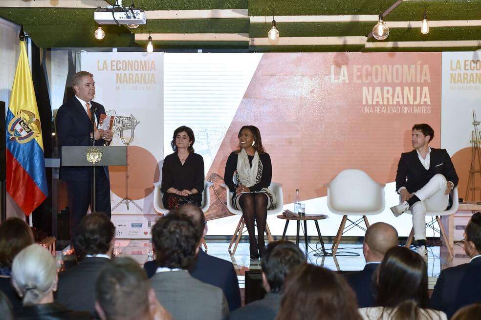 El presidente Duque presenta la ADN de la mano de María Claudia López, secretaria de Cultura, Recreación y Deporte; Carmen Vásquez, ministra de Cultura y Juan Diego Ortiz, CEO de Coolture Investments. / David Romo - Presidencia de la República.