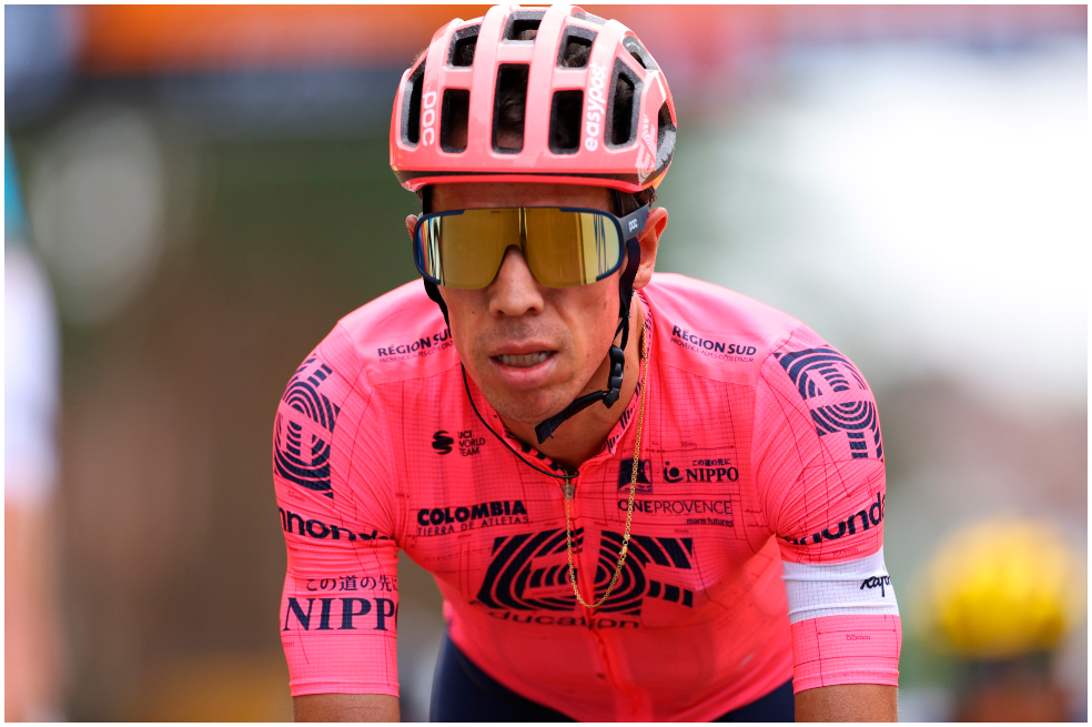 El ciclista colombiano Rigoberto Urán es cuarto en la general del Tour de Francia 2021.