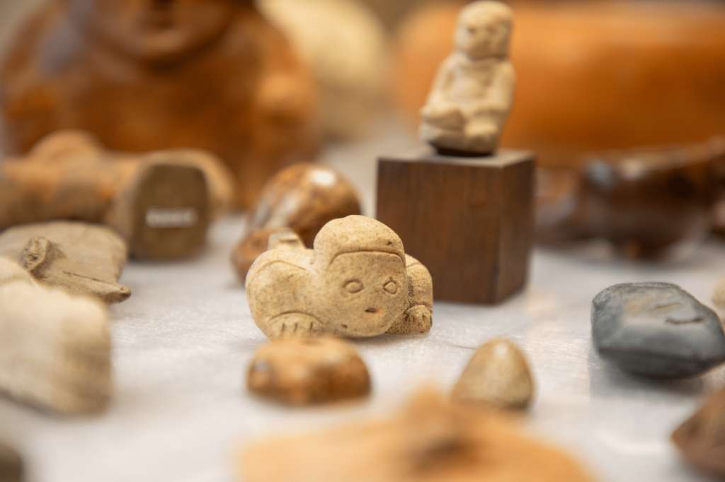 Los bienes arqueológicos repatriados que se exponen en "Pasados en retorno" provienen de 14 países distintos.