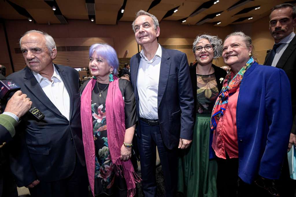 Este martes 2 de diciembre se dio el primer encuentro público de Frente Amplio (en la foto: Clara López, Ernesto Samper, expresidente del Gobierno español: Jose Luis Rodríguez, María José Pizarro y Roy Barreras)