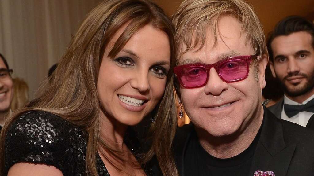 Britney Spears y Elton John, juntos, suman 90 años de presencia en la música.