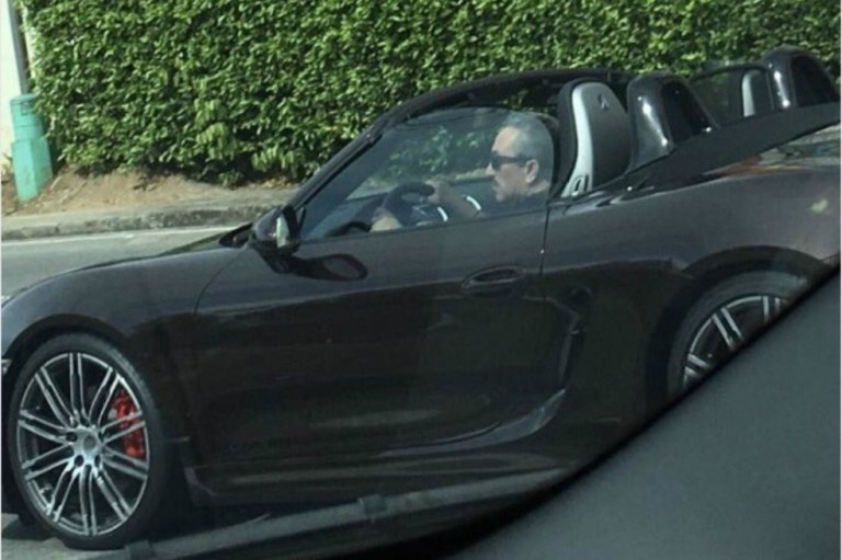 Incautan lujoso Porsche del exgobernador Hugo Aguilar