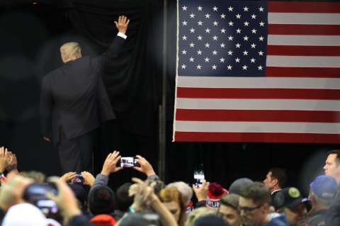 Las inquietantes sombras de la política de venta de armas de Trump