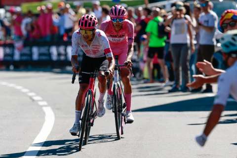 Carapaz, muy caliente con Del Toro: “Perdió el Giro porque no supo correr bien”