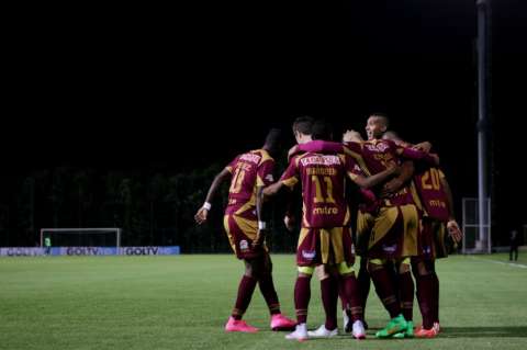 Tolima, en busca de la clasificación ante Sportivo Luqueño