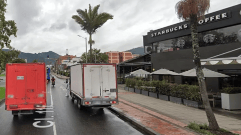 Motoladrones efectúan robo masivo en exclusiva cafetería del norte de Bogotá
