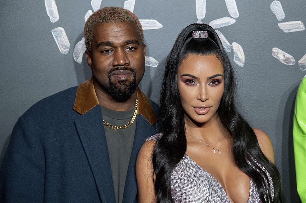 El rapero Kanye West junto a su esposa, a socialité Kim Kardashian