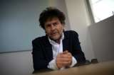 “Cambiar las palabras es un experimento social”